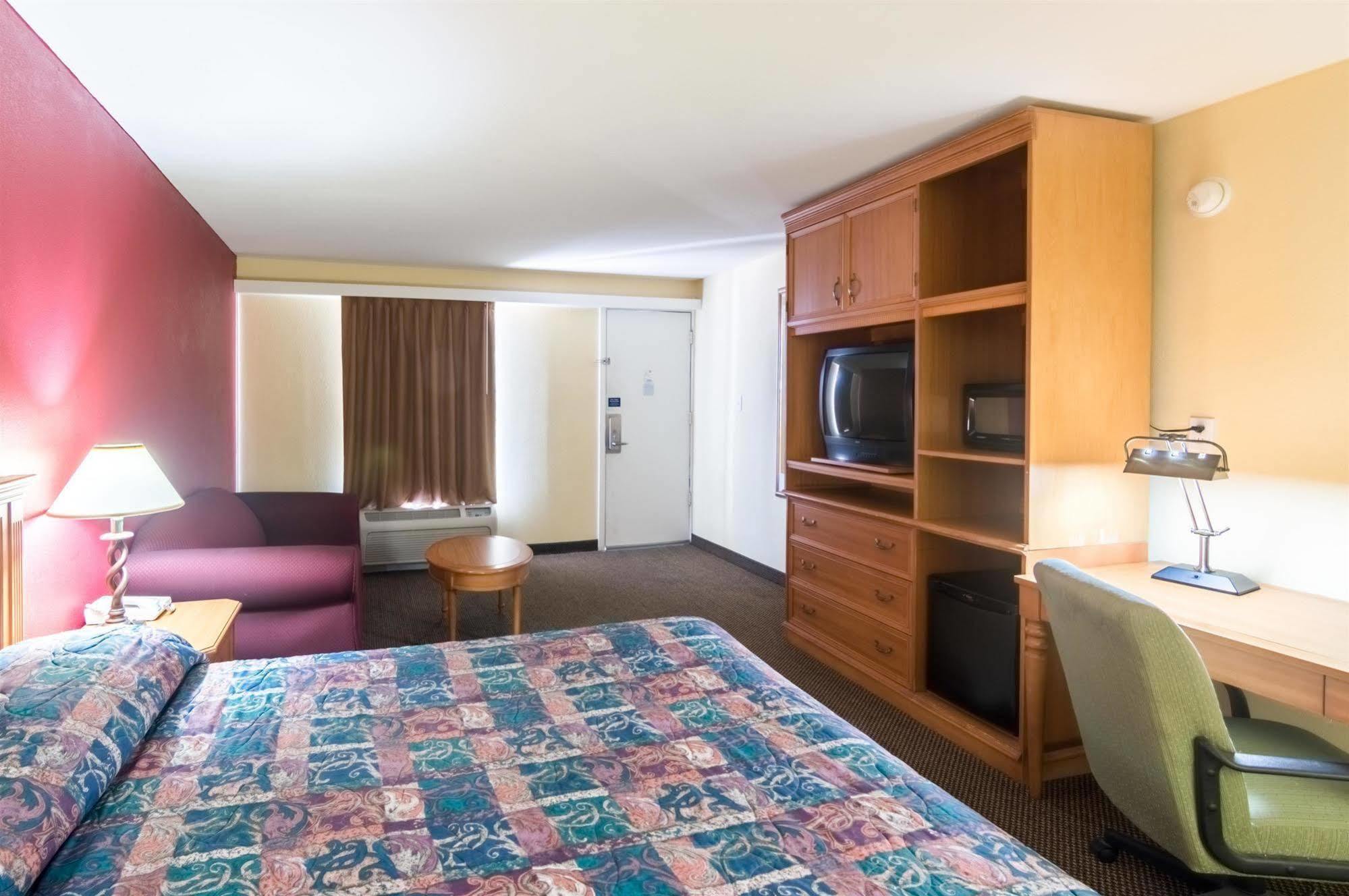 Delux Inn Уичито-Фолс Экстерьер фото
